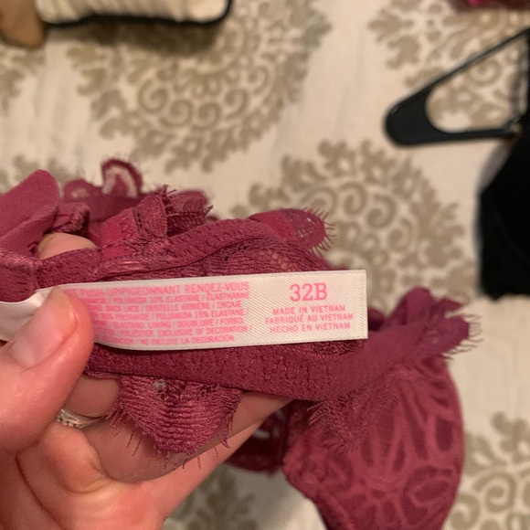 PINK lace maroon bra - Picture 3 of 3
